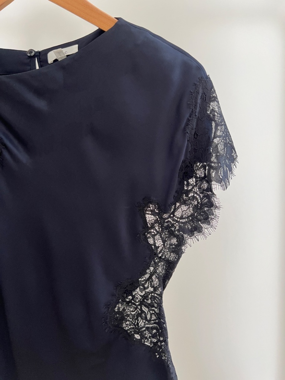 A.L.C. Navy Lace and Satin Top Size 2 - Picture 2 of 6